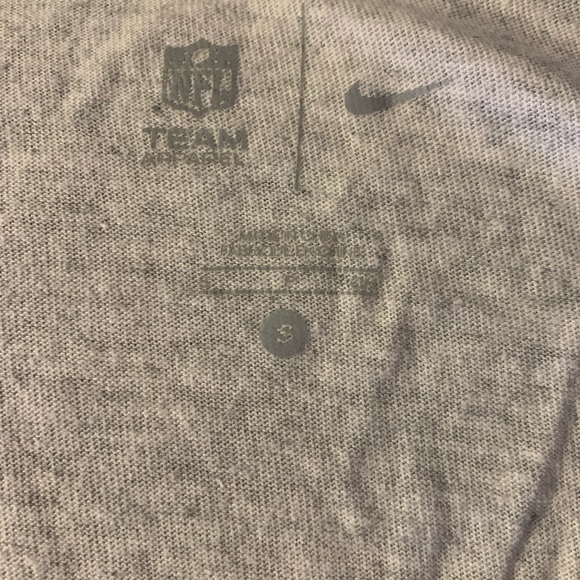 Women’s New England Patriots Top - Picture 2 of 7